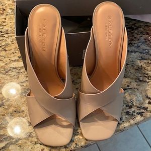 Halston Heritage size 9 sandals